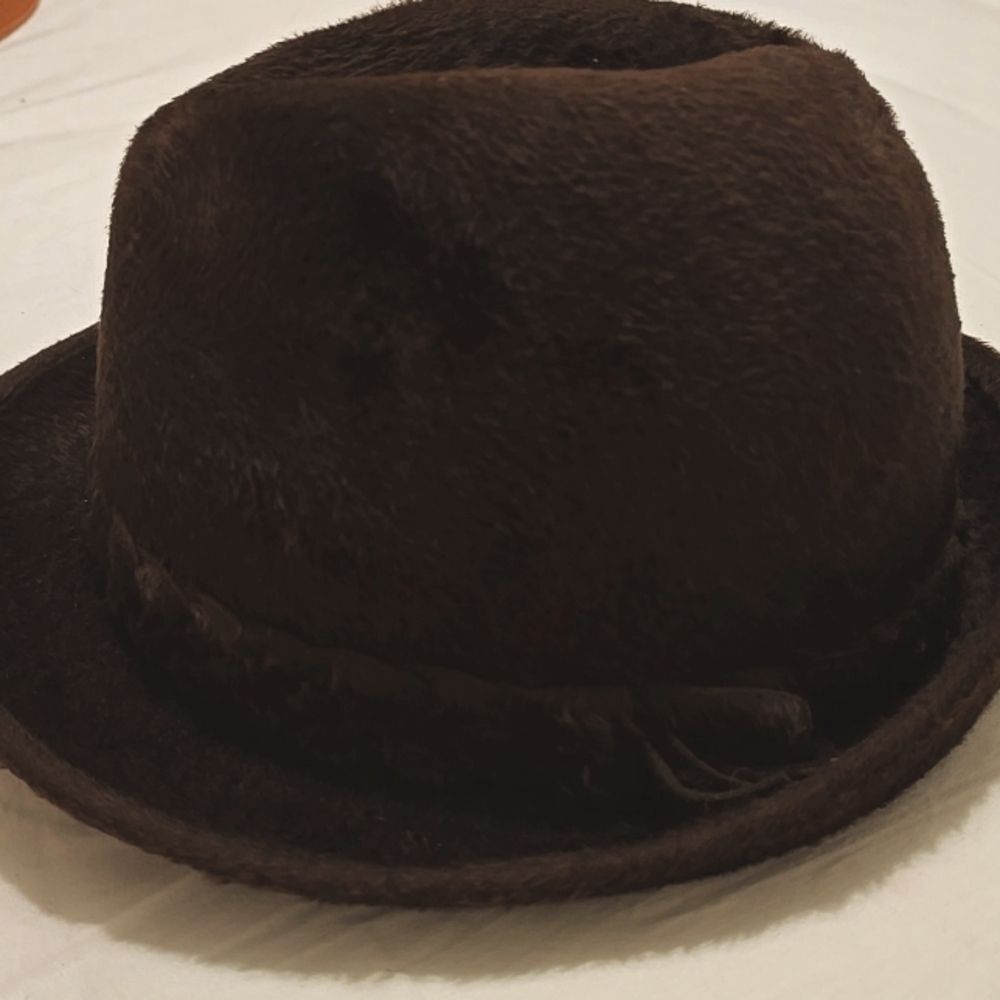 GOLDEN COACH by DOBBS MEN’S HAT 7. 1/8 Vintage Faux Fur